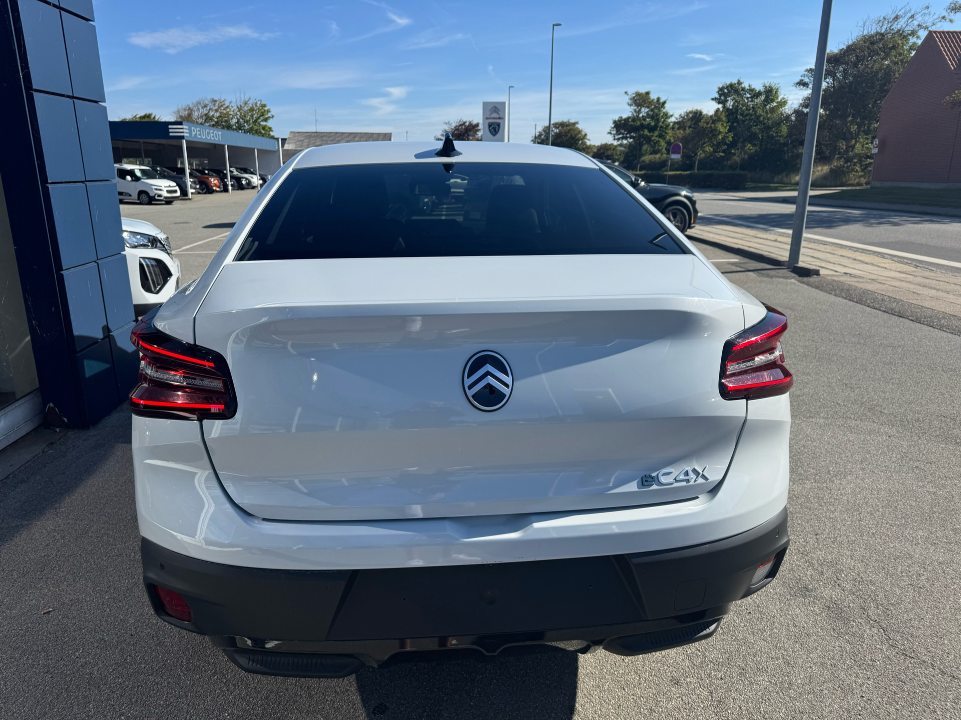 Billede af Citroën e-C4 X EL Max 156HK 5d Aut.