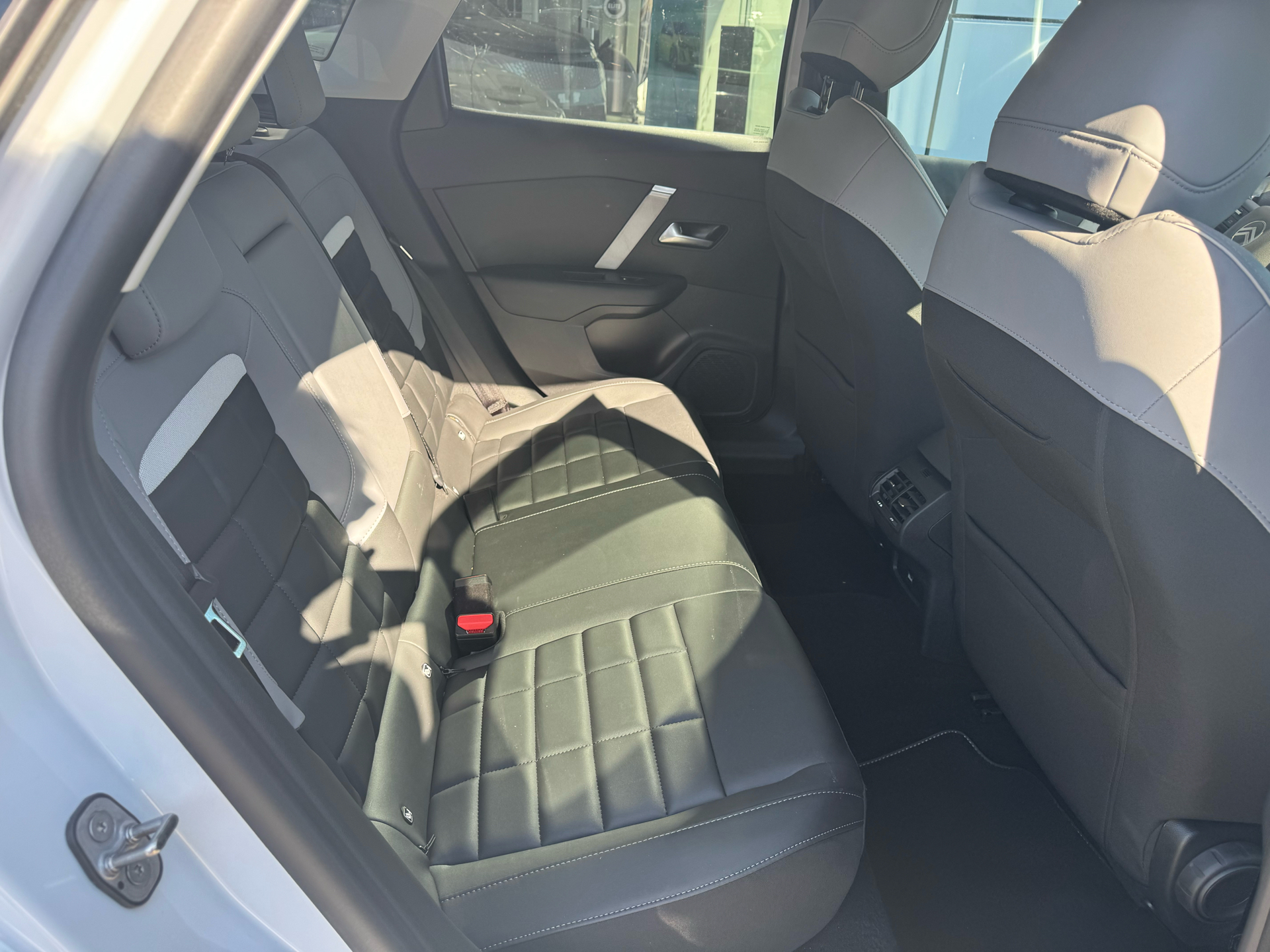 Billede af Citroën e-C4 X EL Max 156HK 5d Aut.