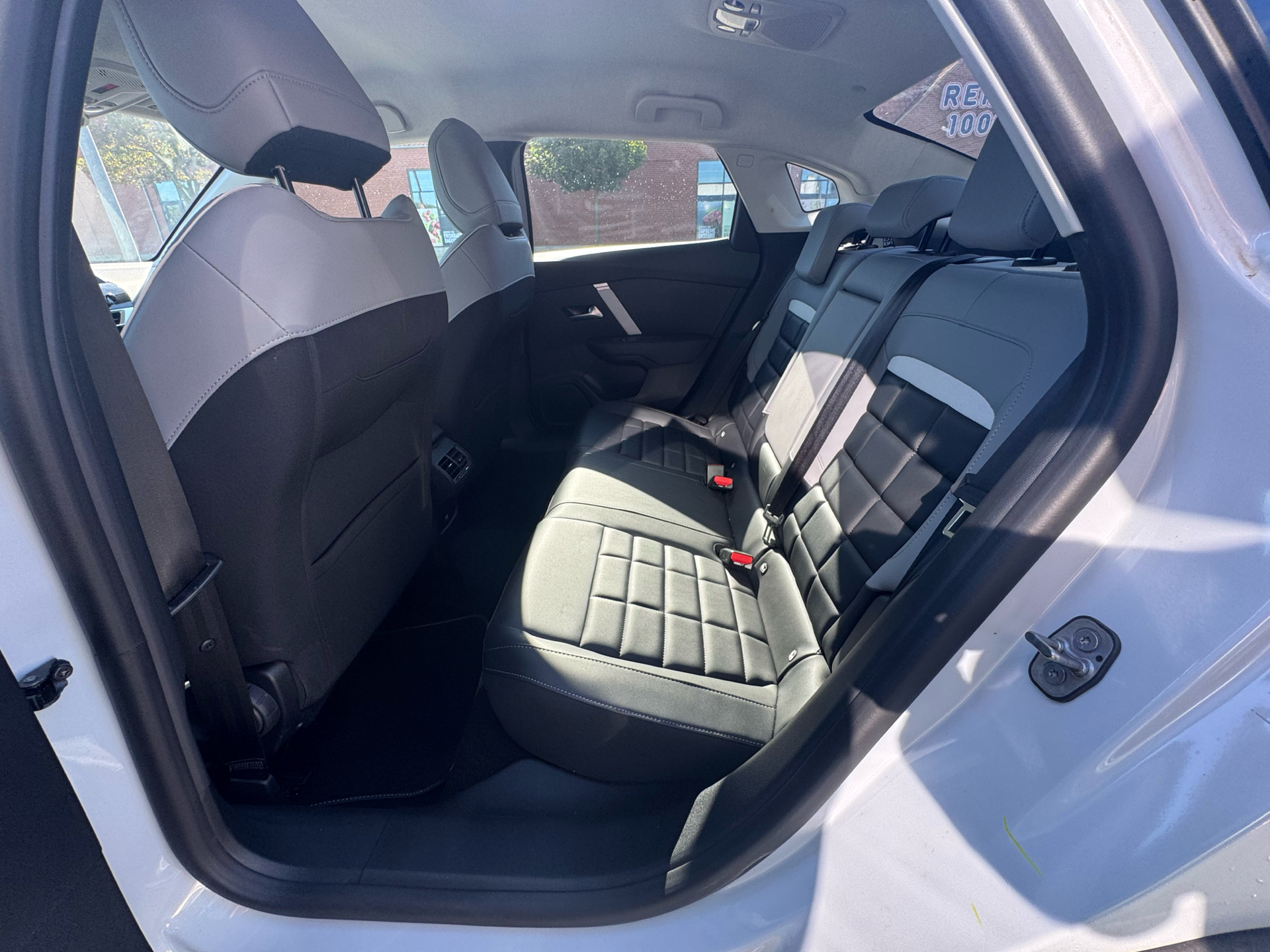 Billede af Citroën e-C4 X EL Max 156HK 5d Aut.