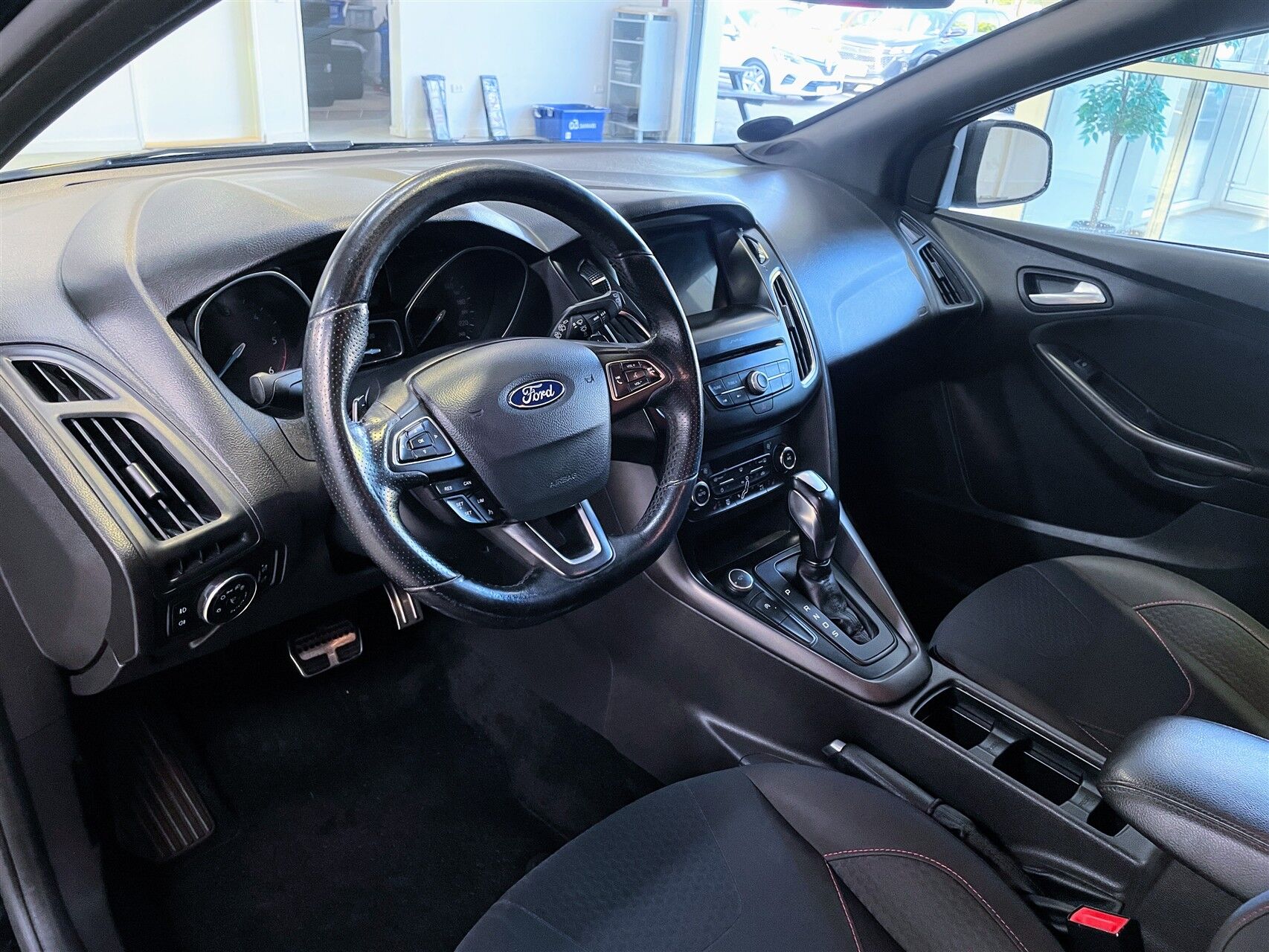 Billede af Ford Focus 1,5 TDCi ST-Line Powershift 120HK Stc 6g Aut.