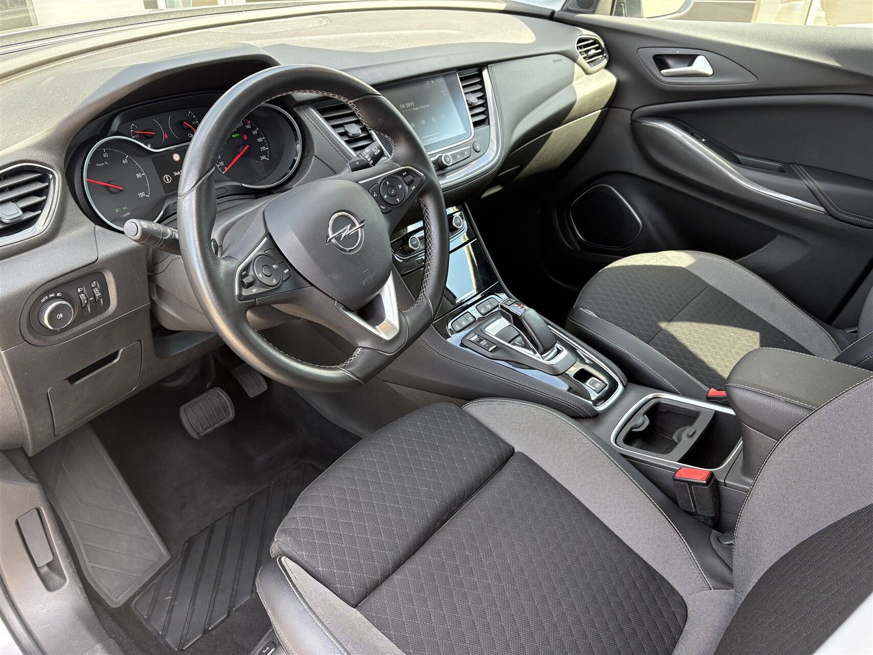 Billede af Opel Grandland X 1,6 PHEV  Plugin-hybrid EuroLine 225HK 5d 8g Aut.