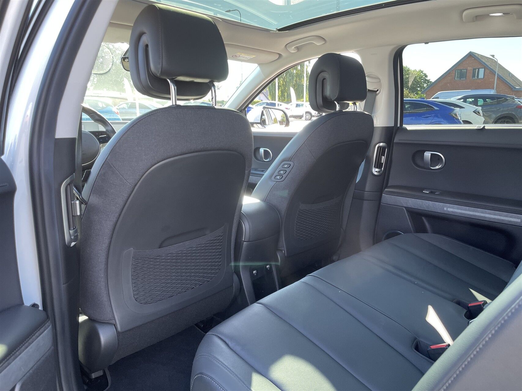 Billede af Hyundai Ioniq 5 Electric 72,6 kWh Ultimate 4WD 306HK 5d Aut.