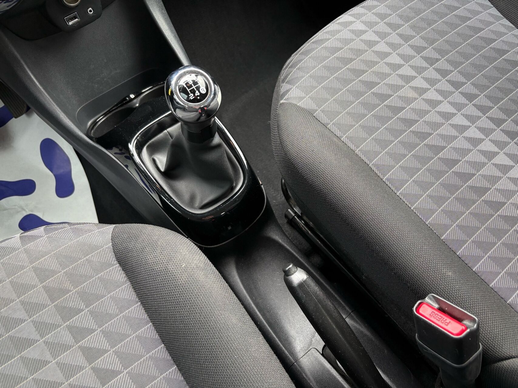 Billede af Peugeot 108 1,0 e-Vti Allure+ 72HK 5d