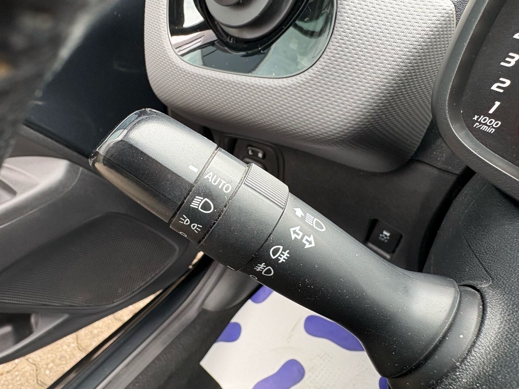 Billede af Peugeot 108 1,0 e-Vti Allure+ 72HK 5d