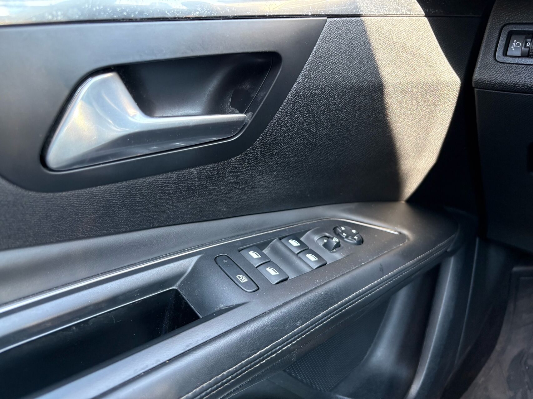 Billede af Peugeot 3008 1,6 BlueHDi Allure EAT6 120HK 5d 6g Aut.
