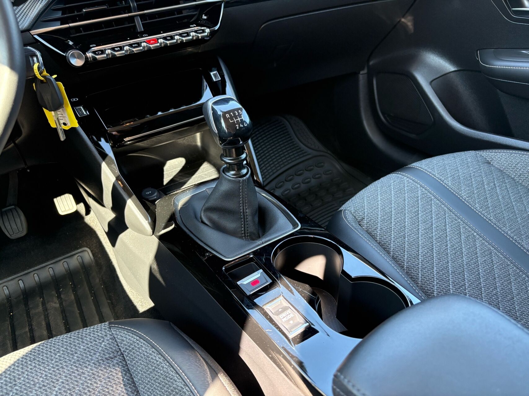 Billede af Peugeot 208 1,2 PureTech Allure+ 100HK 5d 6g