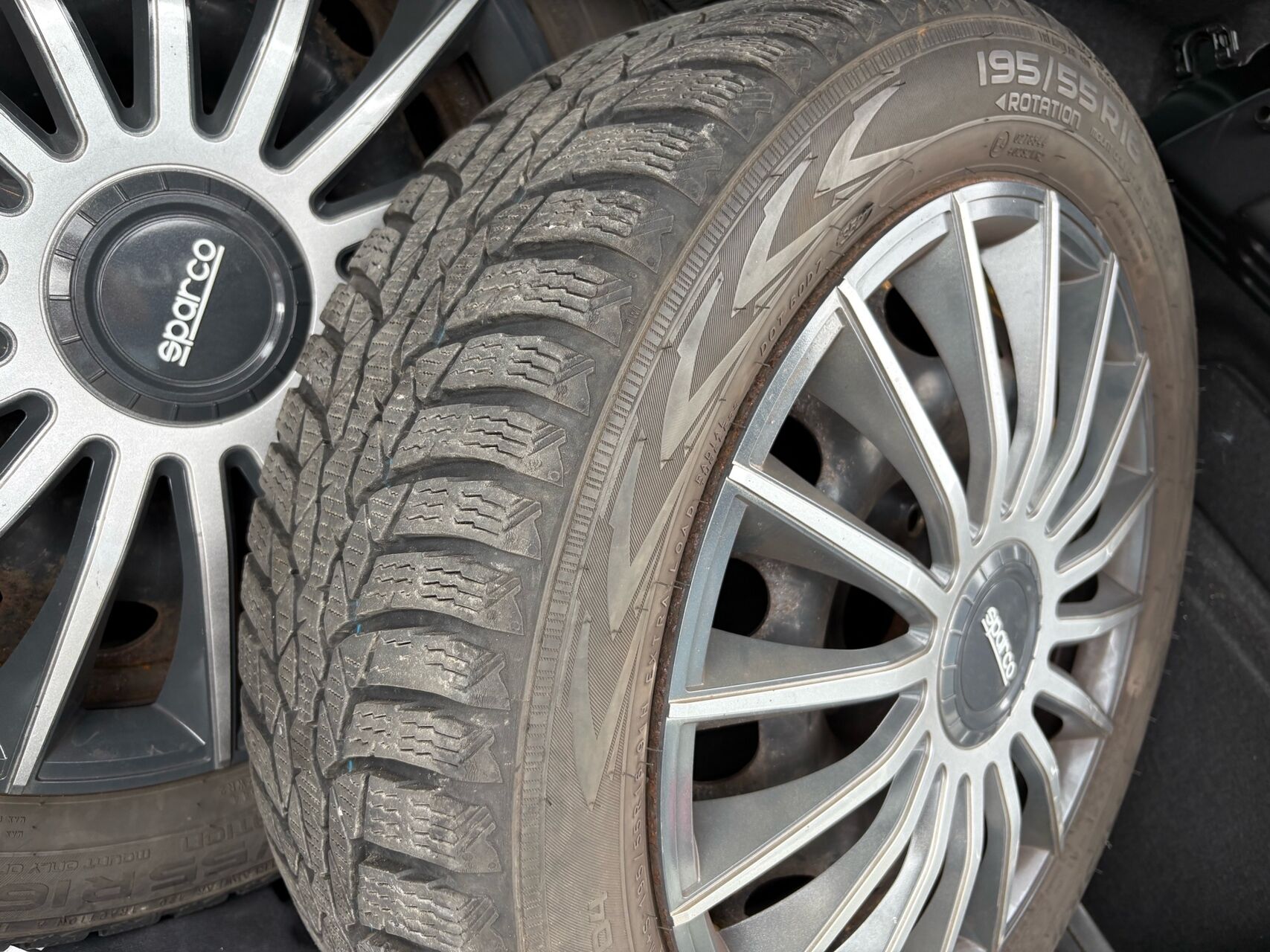 Billede af Peugeot 208 1,2 PureTech Allure Sky EAT8 100HK 5d 8g Aut.