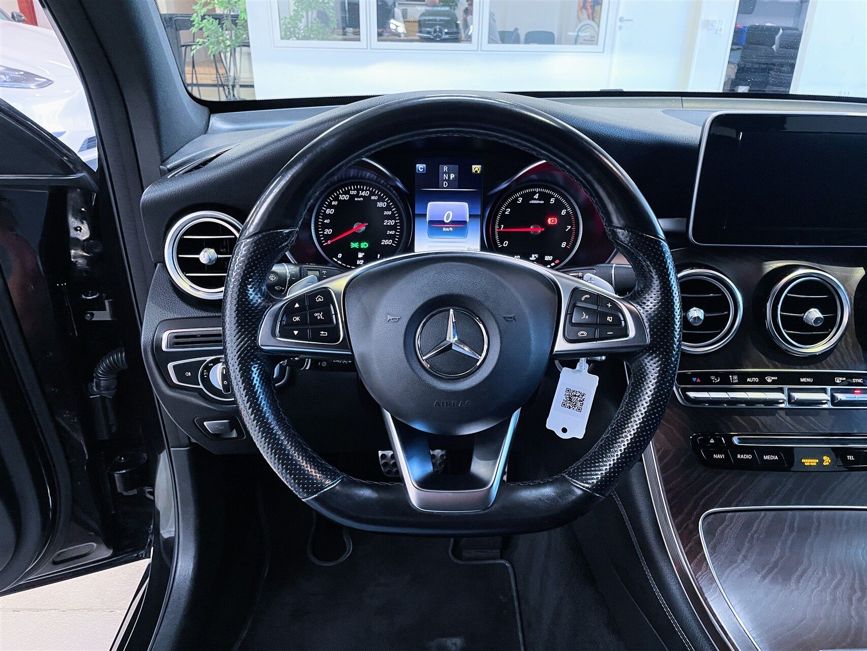 Billede af Mercedes-Benz GLC300 2,0 4Matic 9G-Tronic 245HK 5d 9g Aut.