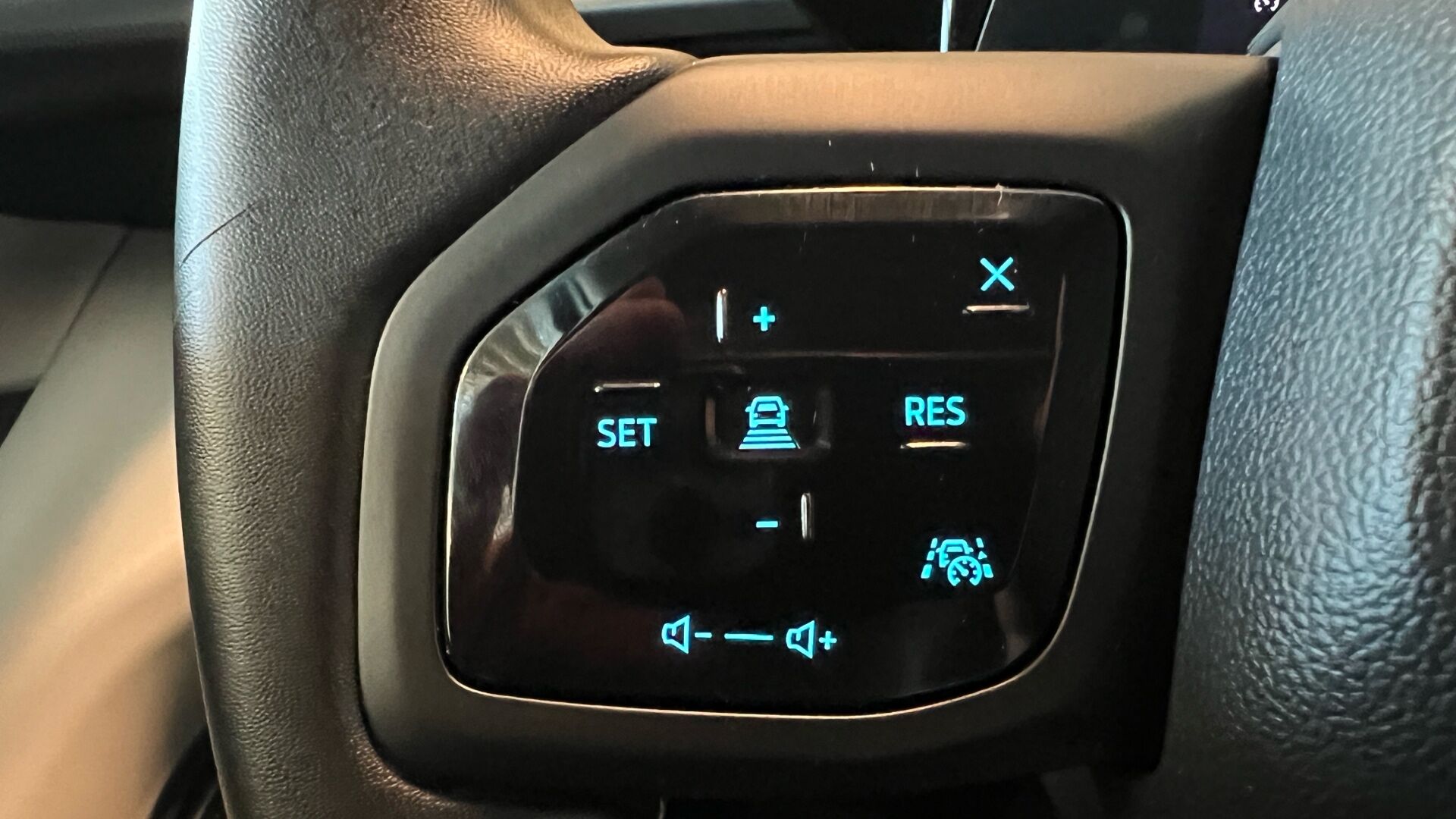 Billede af Ford Explorer EL UR Select RWD 286HK 5d Aut.