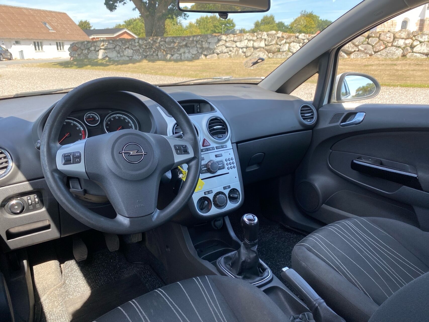 Billede af Opel Corsa 1,0 Twinport Essentia 65HK 5d