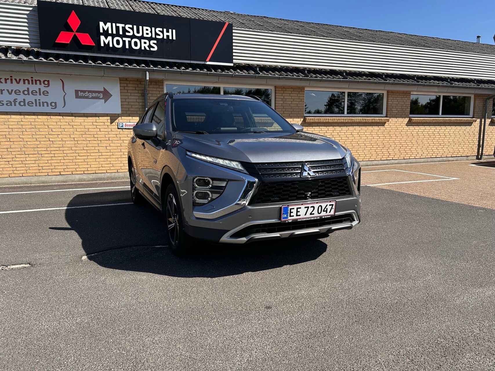 Billede af Mitsubishi Eclipse Cross 2,4 Plugin-hybrid Nordic 4WD 188HK 5d Trinl. Gear
