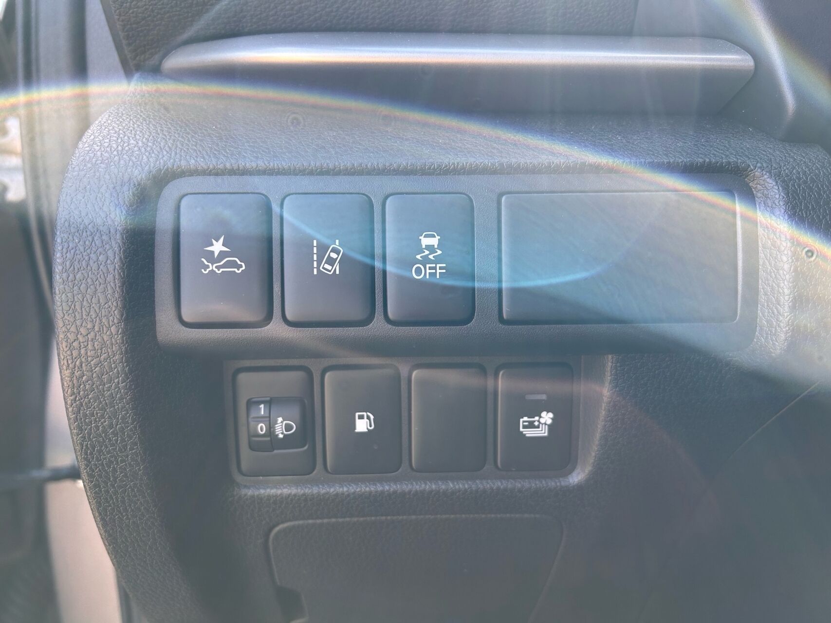 Billede af Mitsubishi Eclipse Cross 2,4 Plugin-hybrid Nordic 4WD 188HK 5d Trinl. Gear