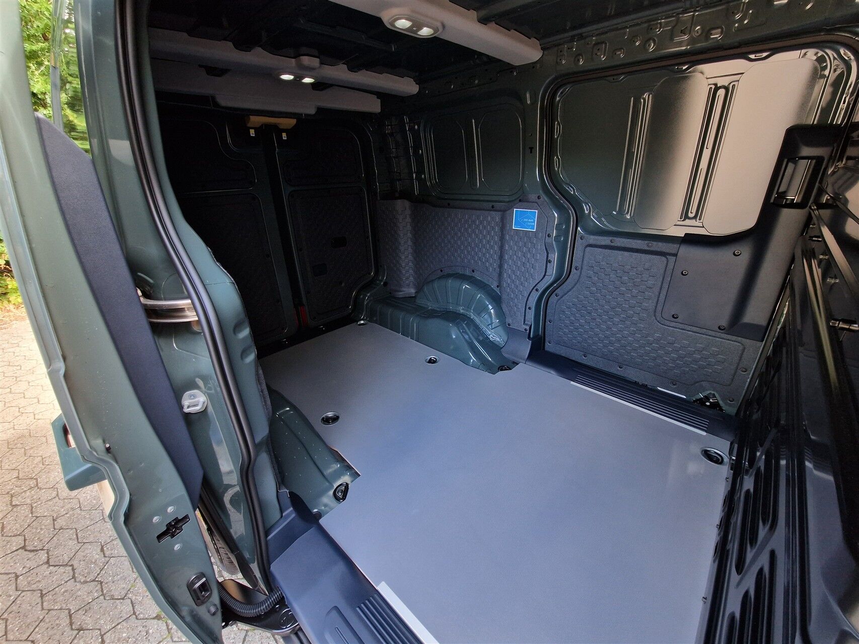 Billede af Kia PV5 Cargo L2H1 Long Range Work Pro 163HK Van Aut.