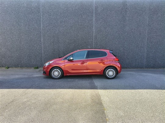Peugeot 208 1,6 BlueHDi Desire Sky 100HK 5d