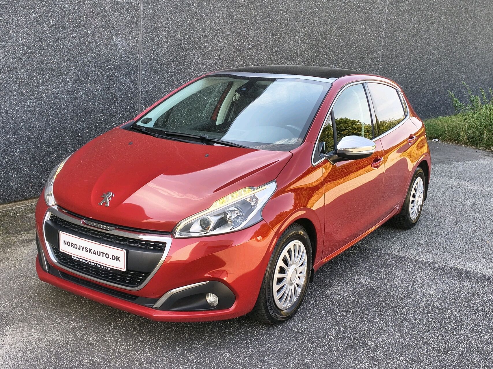 Billede af Peugeot 208 1,6 BlueHDi Desire Sky 100HK 5d