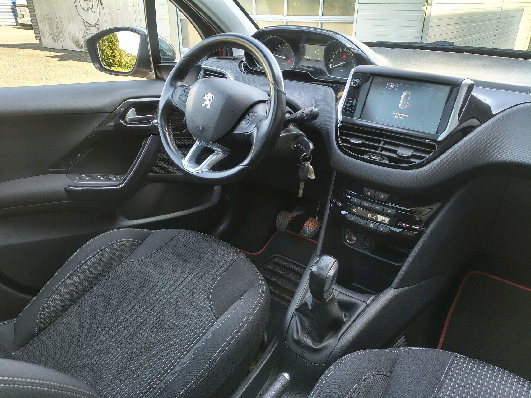 Billede af Peugeot 208 1,6 BlueHDi Desire Sky 100HK 5d