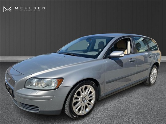 Volvo V50 2,4 Momentum 140HK Stc