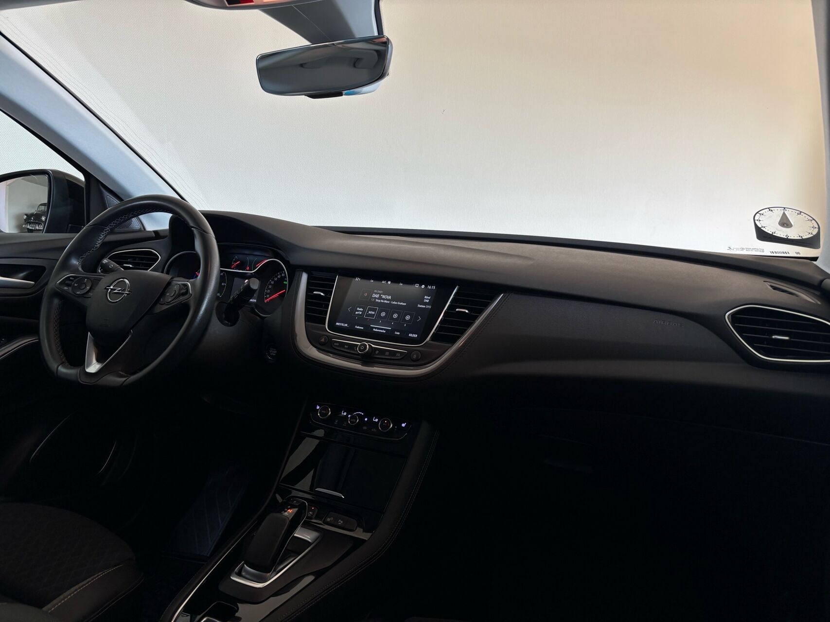 Billede af Opel Grandland X 1,6 PHEV  Plugin-hybrid Cosmo Prestige Pack 225HK 5d 8g Aut.