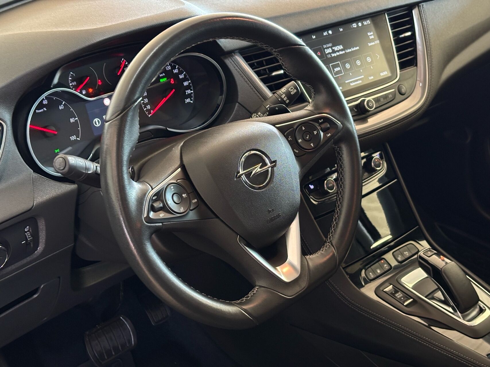 Billede af Opel Grandland X 1,6 PHEV  Plugin-hybrid Cosmo Prestige Pack 225HK 5d 8g Aut.