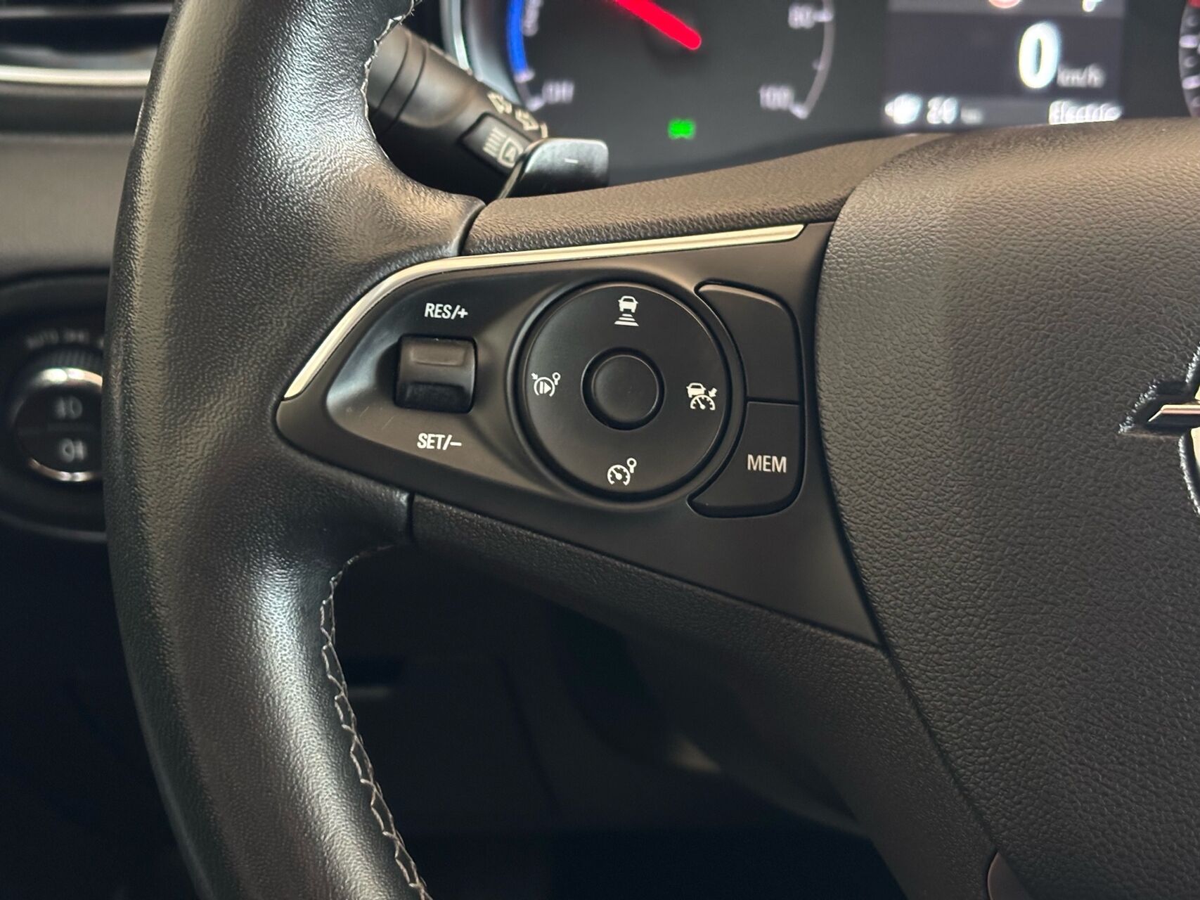 Billede af Opel Grandland X 1,6 PHEV  Plugin-hybrid Cosmo Prestige Pack 225HK 5d 8g Aut.