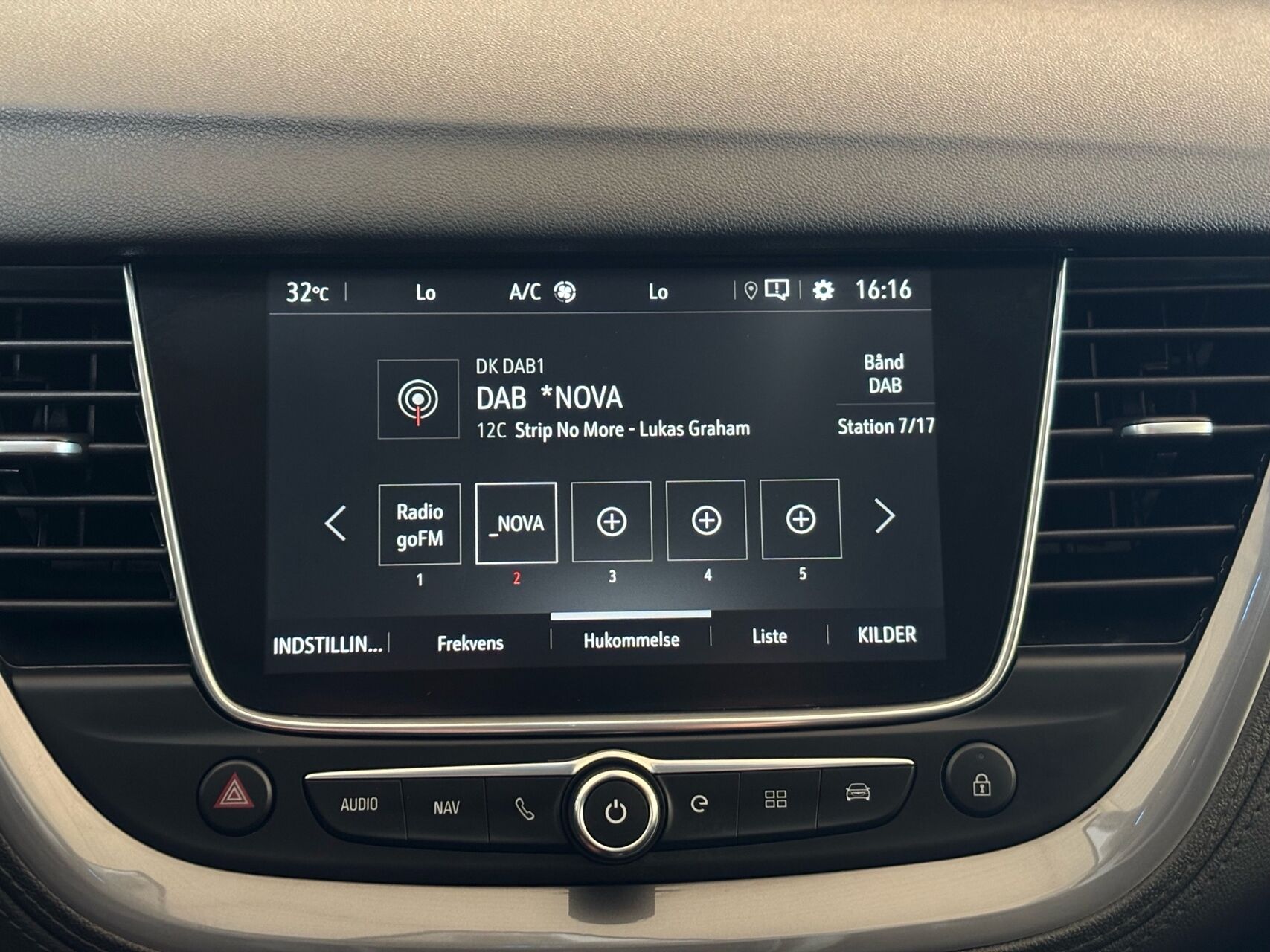 Billede af Opel Grandland X 1,6 PHEV  Plugin-hybrid Cosmo Prestige Pack 225HK 5d 8g Aut.