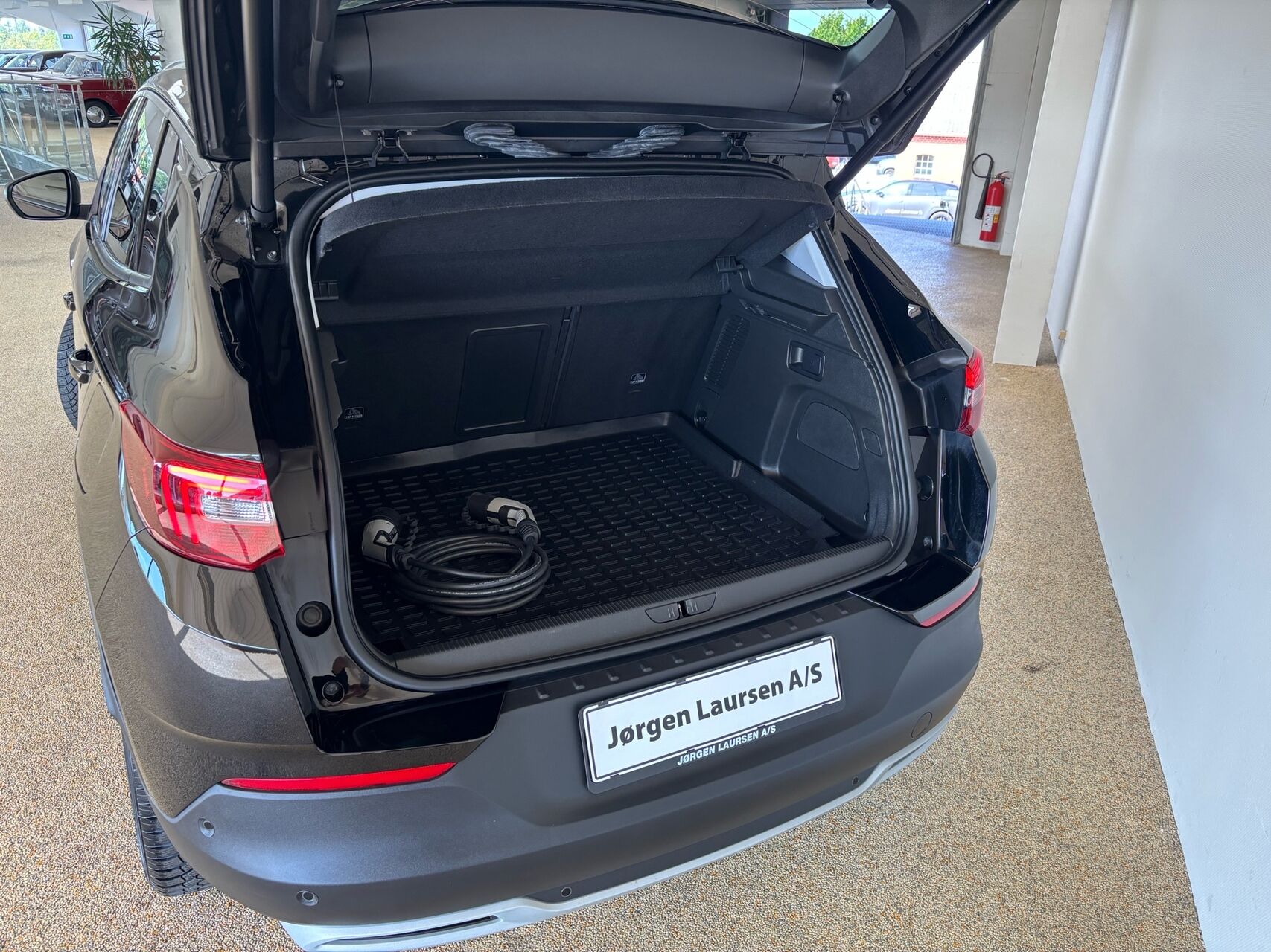 Billede af Opel Grandland X 1,6 PHEV  Plugin-hybrid Cosmo Prestige Pack 225HK 5d 8g Aut.
