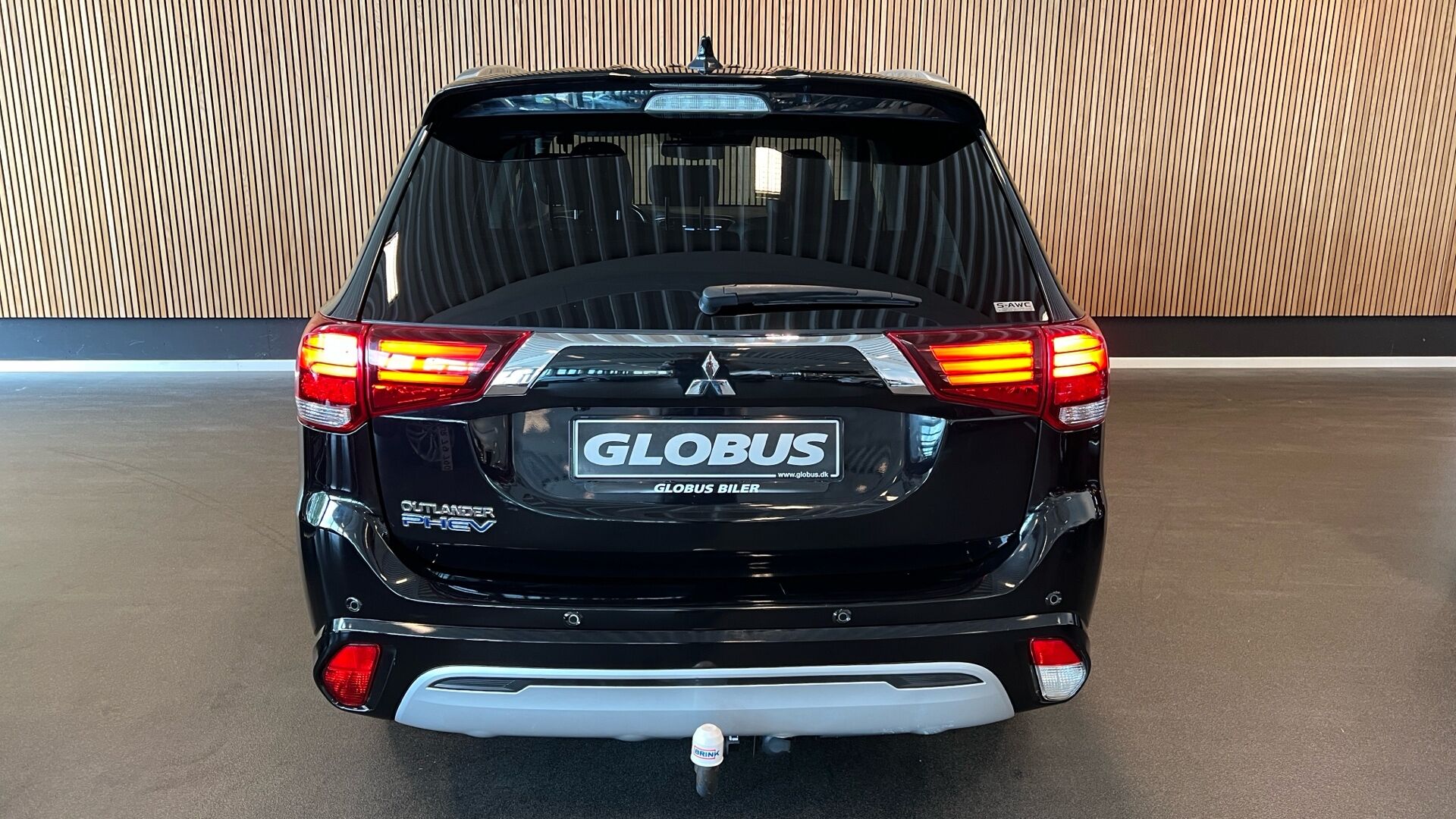 Billede af Mitsubishi Outlander 2,4 PHEV  Plugin-hybrid Limited 4WD 224HK 5d 6g Trinl. Gear
