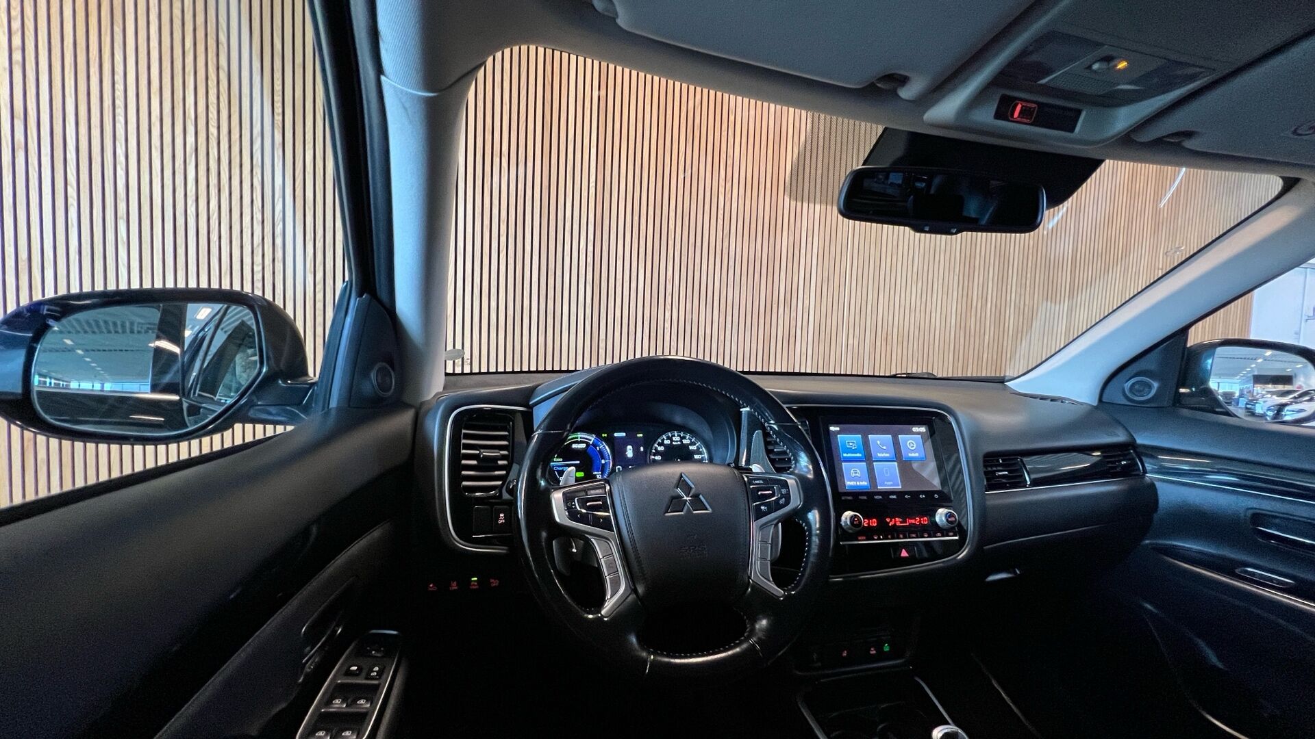 Billede af Mitsubishi Outlander 2,4 PHEV  Plugin-hybrid Limited 4WD 224HK 5d 6g Trinl. Gear