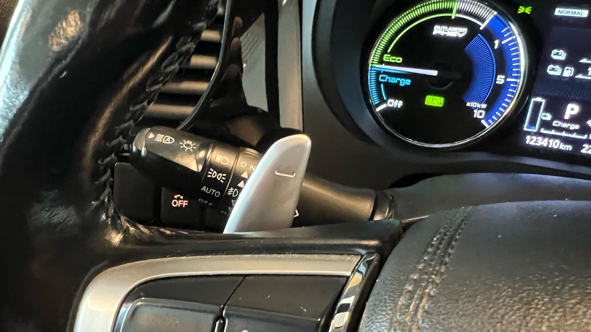 Billede af Mitsubishi Outlander 2,4 PHEV  Plugin-hybrid Limited 4WD 224HK 5d 6g Trinl. Gear