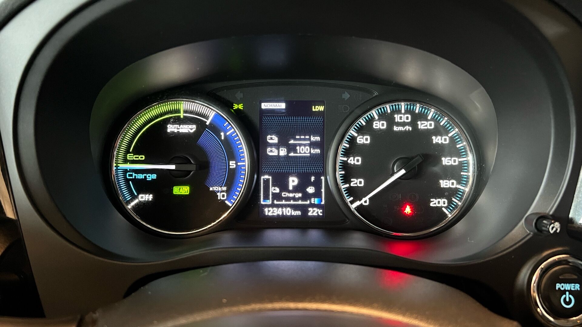 Billede af Mitsubishi Outlander 2,4 PHEV  Plugin-hybrid Limited 4WD 224HK 5d 6g Trinl. Gear