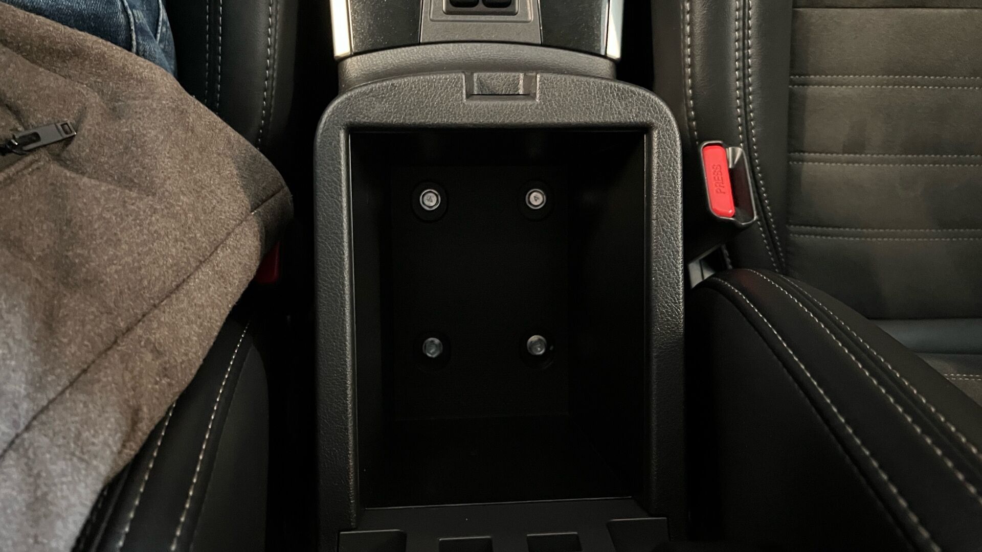 Billede af Mitsubishi Outlander 2,4 PHEV  Plugin-hybrid Limited 4WD 224HK 5d 6g Trinl. Gear