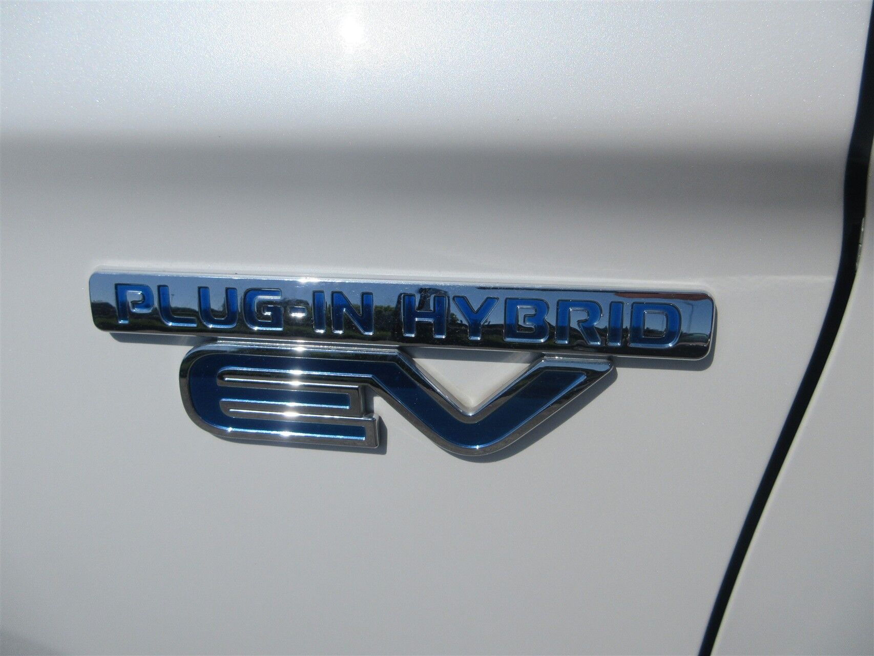 Billede af Mitsubishi Outlander 2,4 PHEV  Plugin-hybrid Limited 4WD 224HK 5d 6g Trinl. Gear