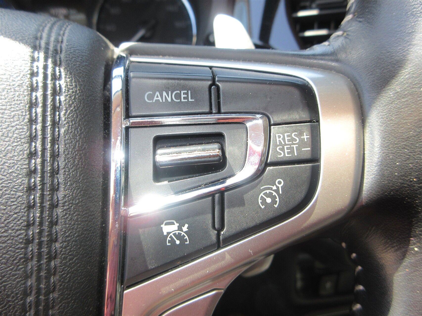 Billede af Mitsubishi Outlander 2,4 PHEV  Plugin-hybrid Limited 4WD 224HK 5d 6g Trinl. Gear