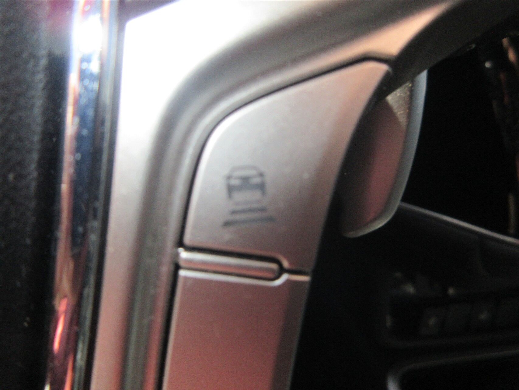 Billede af Mitsubishi Outlander 2,4 PHEV  Plugin-hybrid Limited 4WD 224HK 5d 6g Trinl. Gear