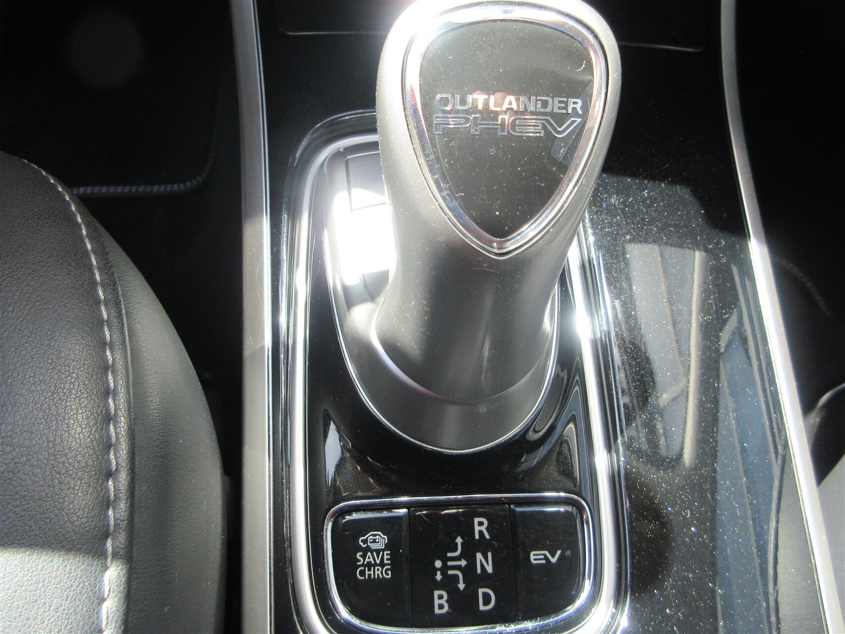 Billede af Mitsubishi Outlander 2,4 PHEV  Plugin-hybrid Limited 4WD 224HK 5d 6g Trinl. Gear