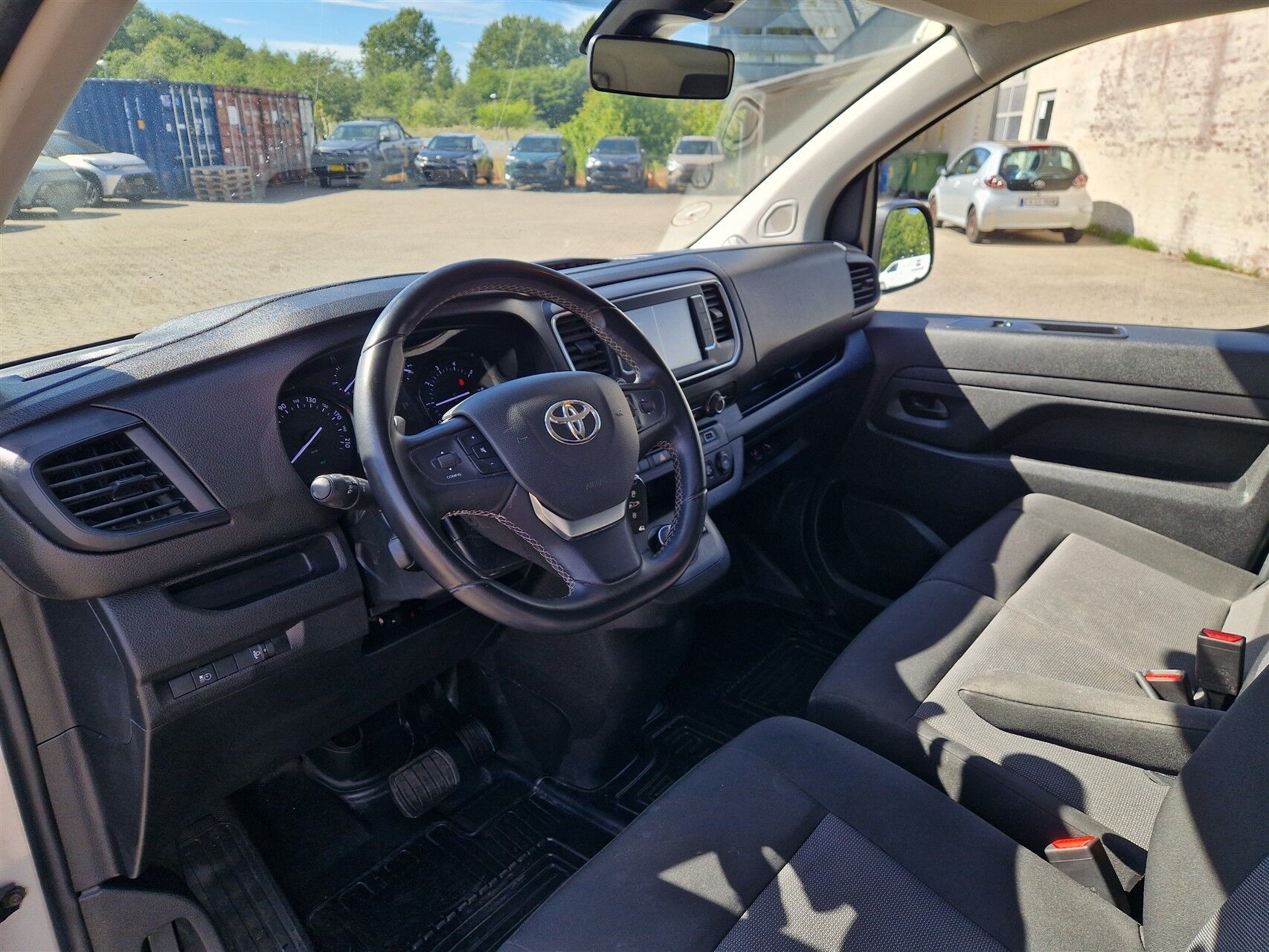 Billede af Toyota Proace Long 2,0 D Comfort Master 144HK Van 8g Aut.