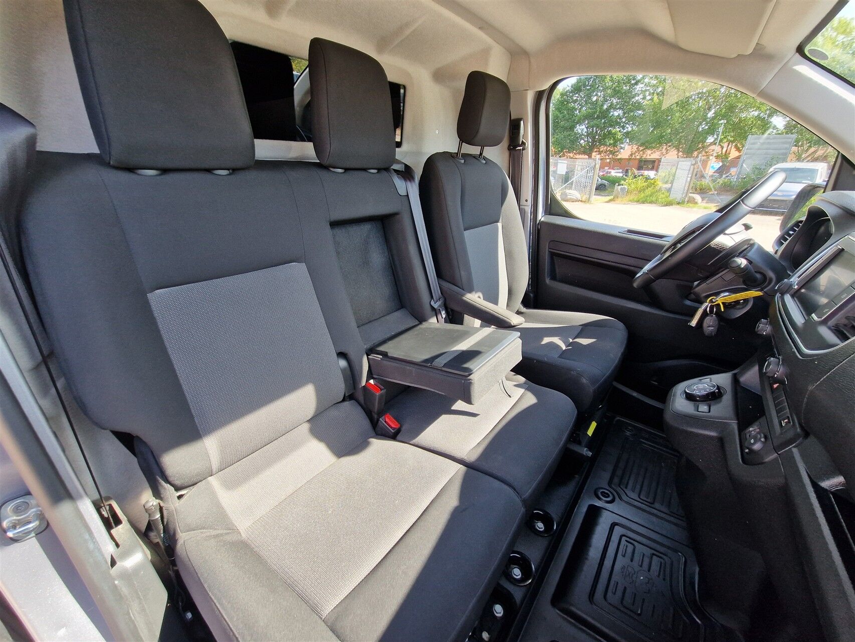 Billede af Toyota Proace Long 2,0 D Comfort Master 144HK Van 8g Aut.
