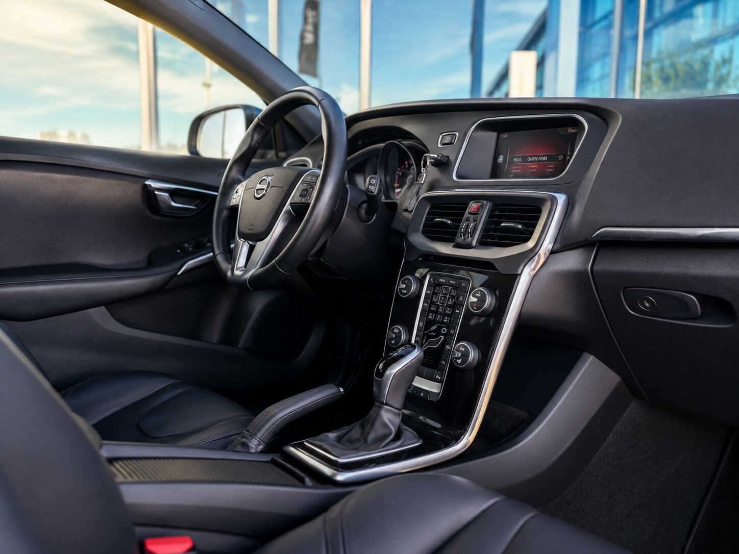 Billede af Volvo V40 1,5 T3 Momentum 152HK 5d 6g Aut.