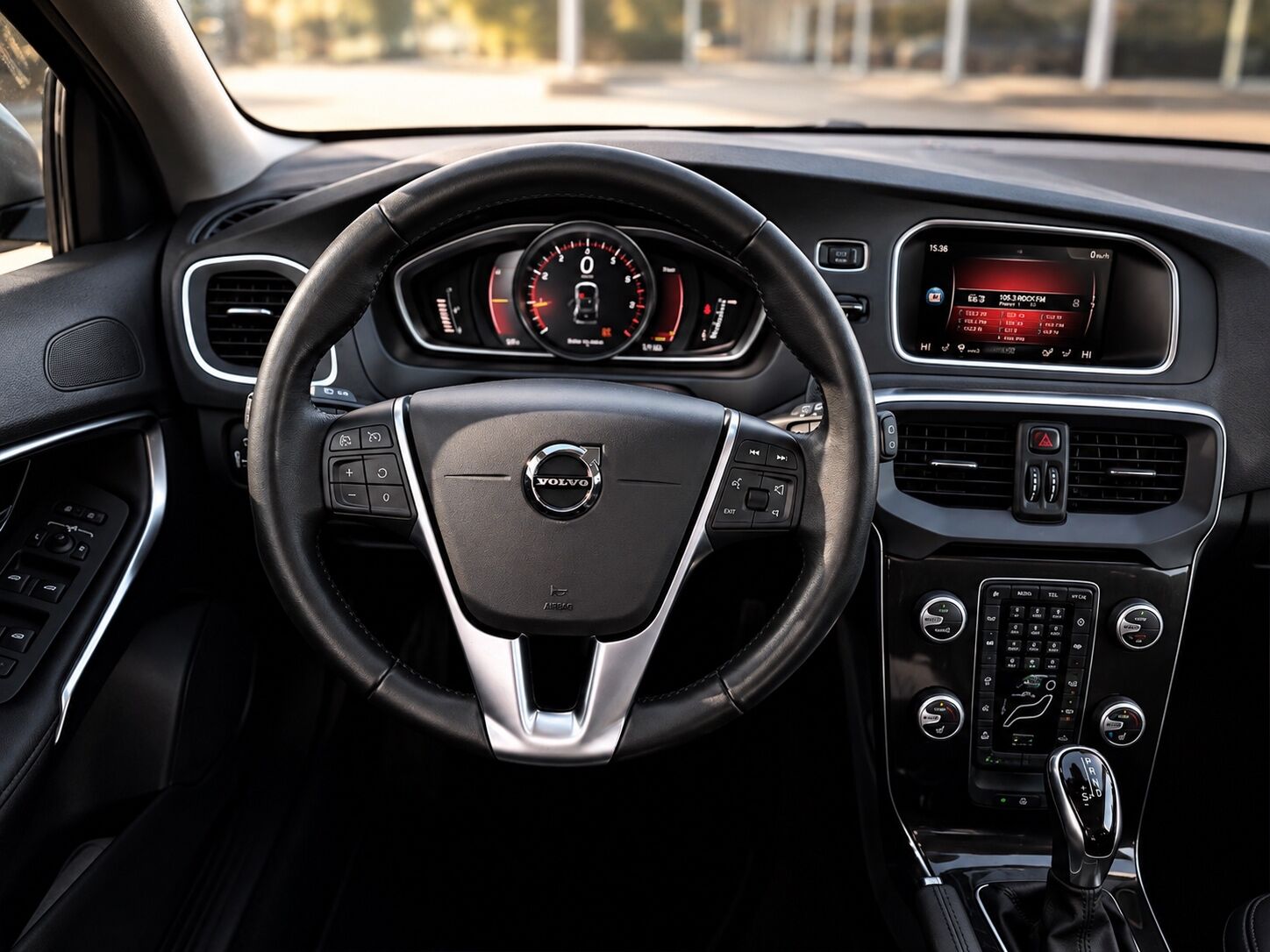 Billede af Volvo V40 1,5 T3 Momentum 152HK 5d 6g Aut.