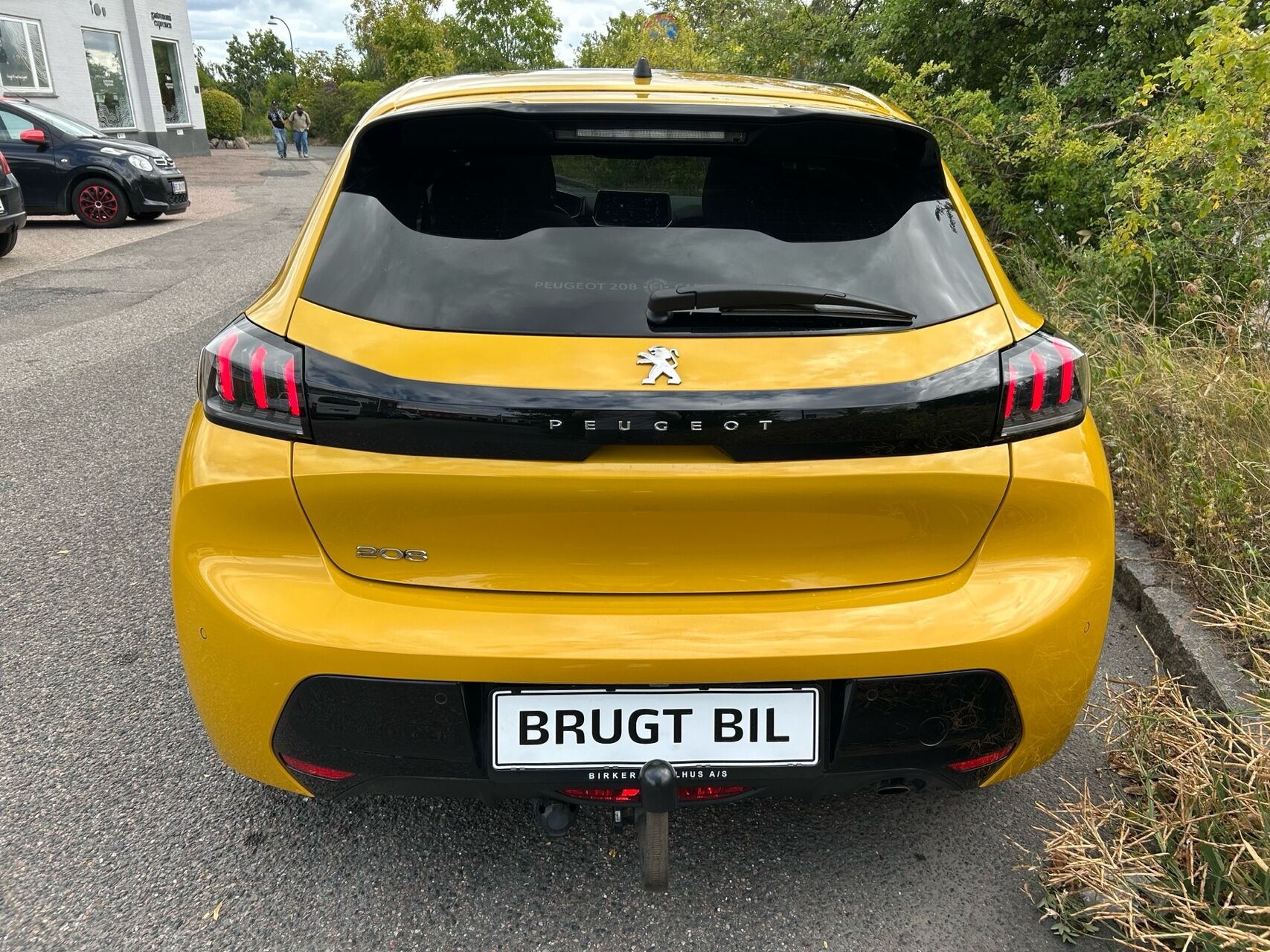 Billede af Peugeot 208 1,2 PureTech Allure Sky EAT8 100HK 5d 8g Aut.