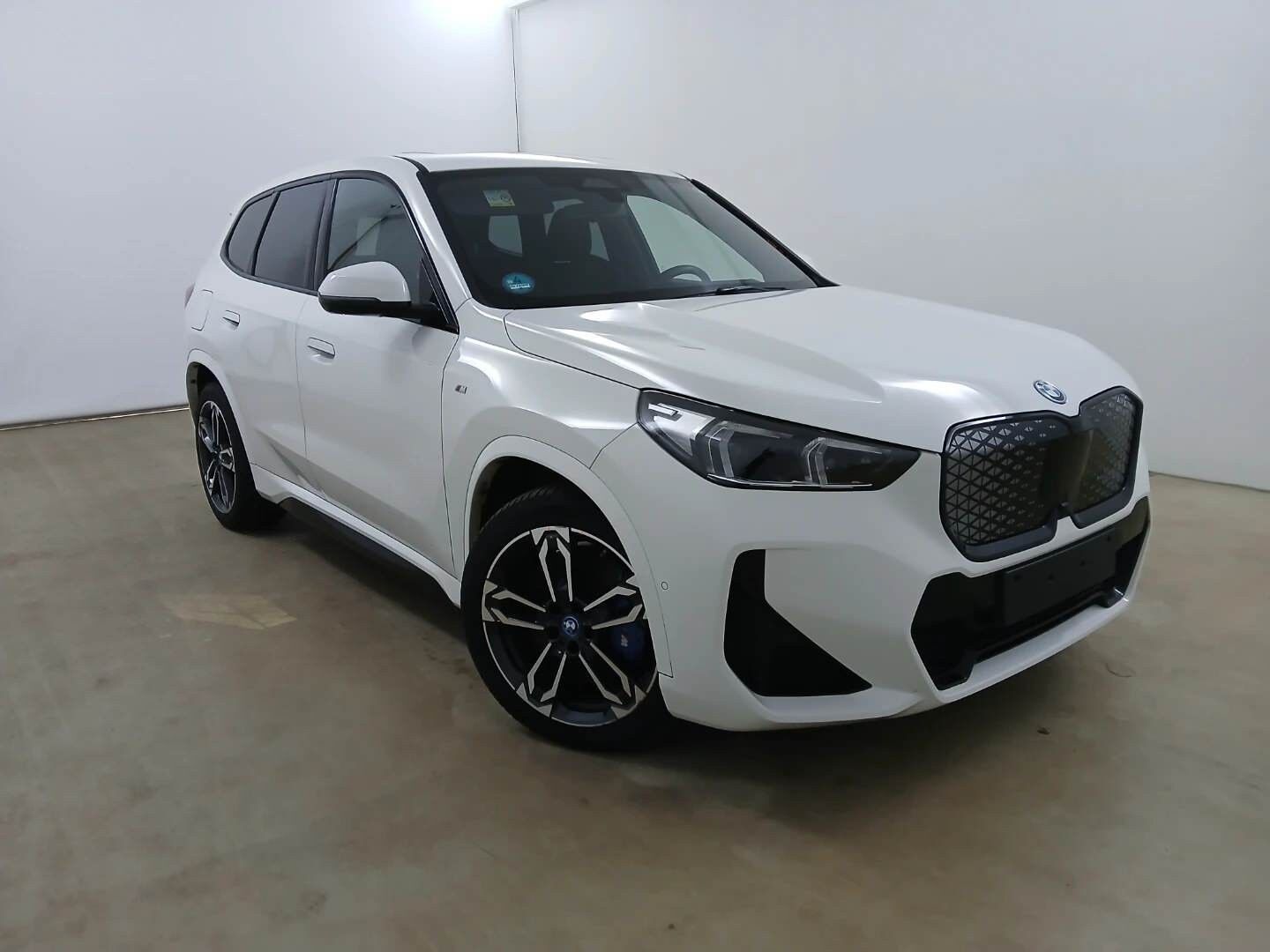 Billede af BMW iX1 eDrive20 Fully Charged M Sport 204HK 5d Aut. 