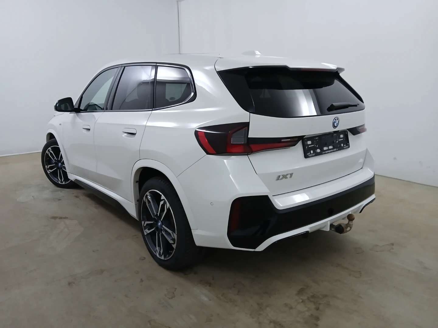 Billede af BMW iX1 eDrive20 Fully Charged M Sport 204HK 5d Aut. 