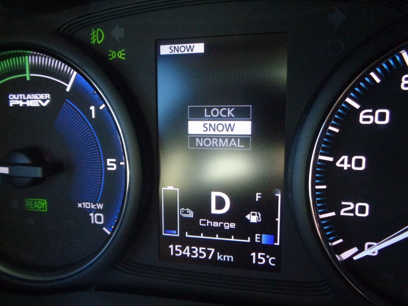 Billede af Mitsubishi Outlander 2,4 PHEV  Plugin-hybrid Invite 4WD 224HK 5d 6g Trinl. Gear