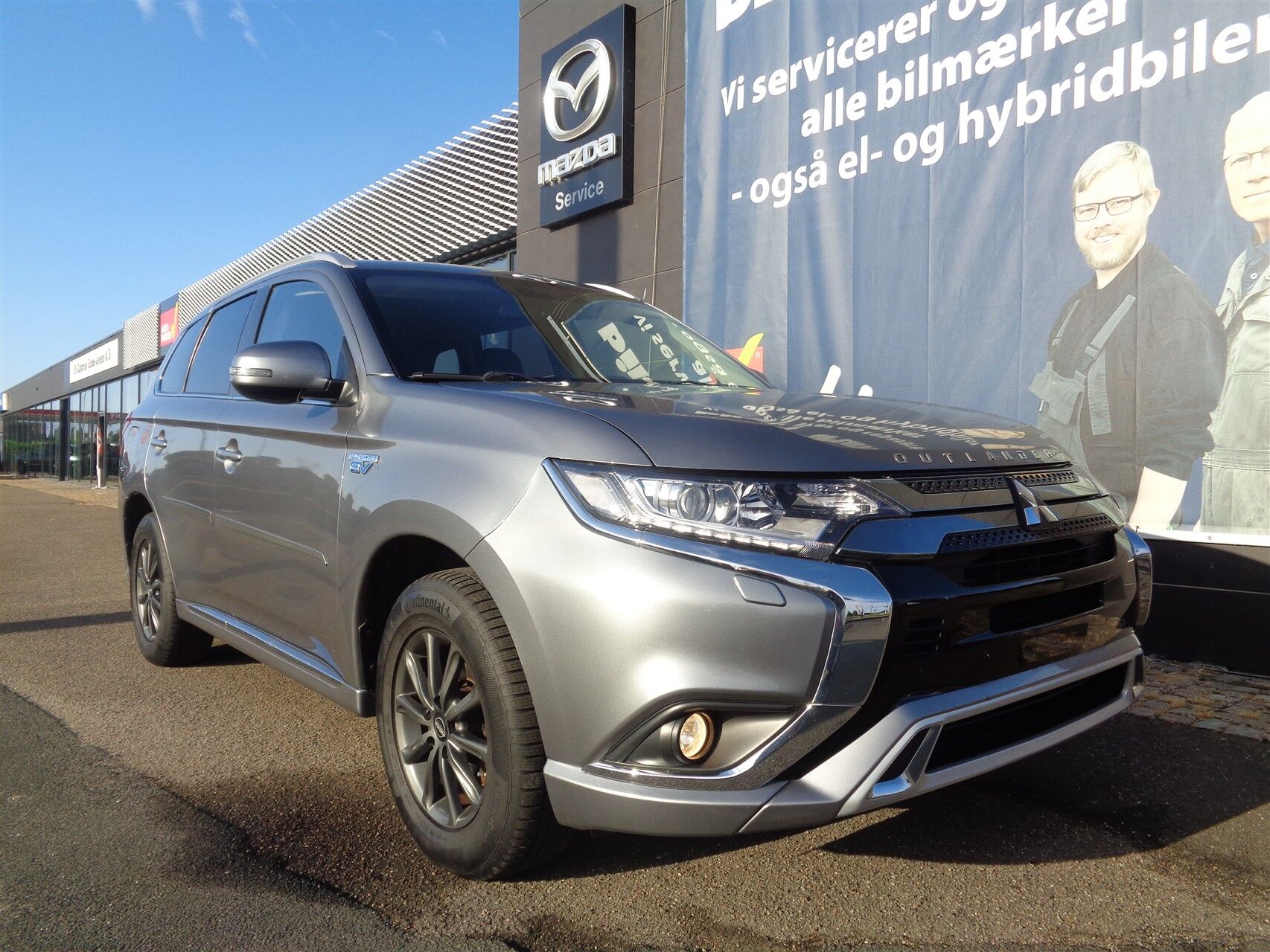 Billede af Mitsubishi Outlander 2,4 PHEV  Plugin-hybrid Invite 4WD 224HK 5d 6g Trinl. Gear
