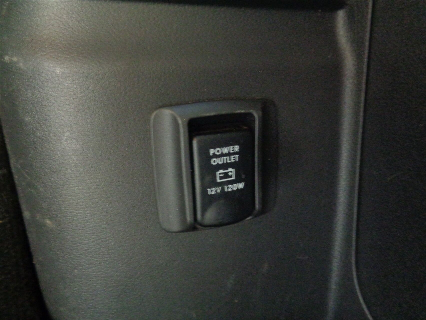 Billede af Mitsubishi Outlander 2,4 PHEV  Plugin-hybrid Invite 4WD 224HK 5d 6g Trinl. Gear
