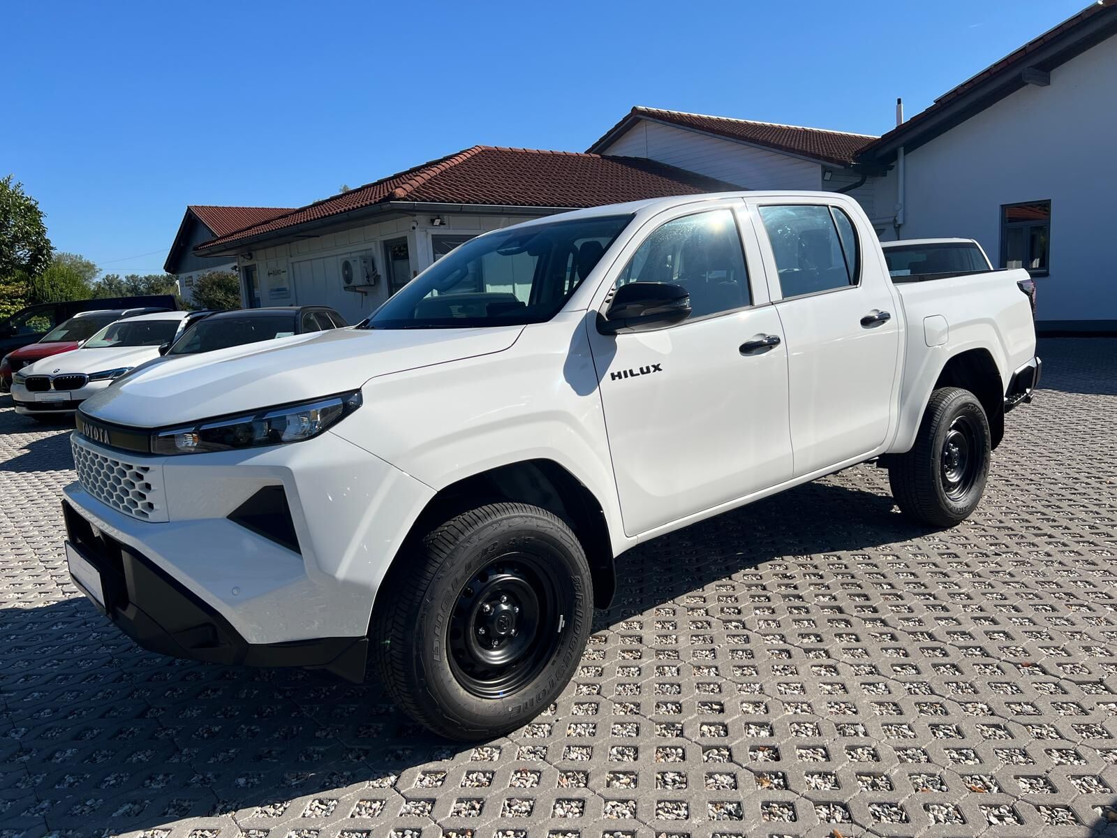 Billede af Toyota HiLux Dobb.Kab. 2,8 D-4D T4 Invincible AWD 204HK DobKab Aut.