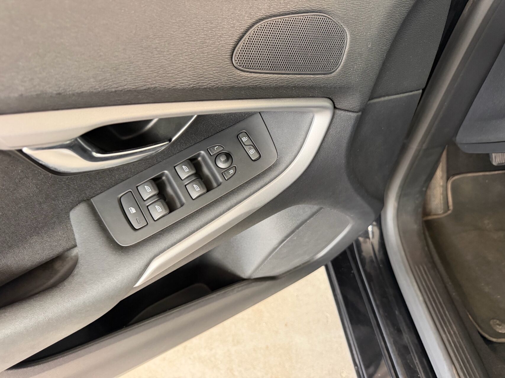Billede af Volvo V40 1,6 D2 Kinetic 115HK 5d 6g