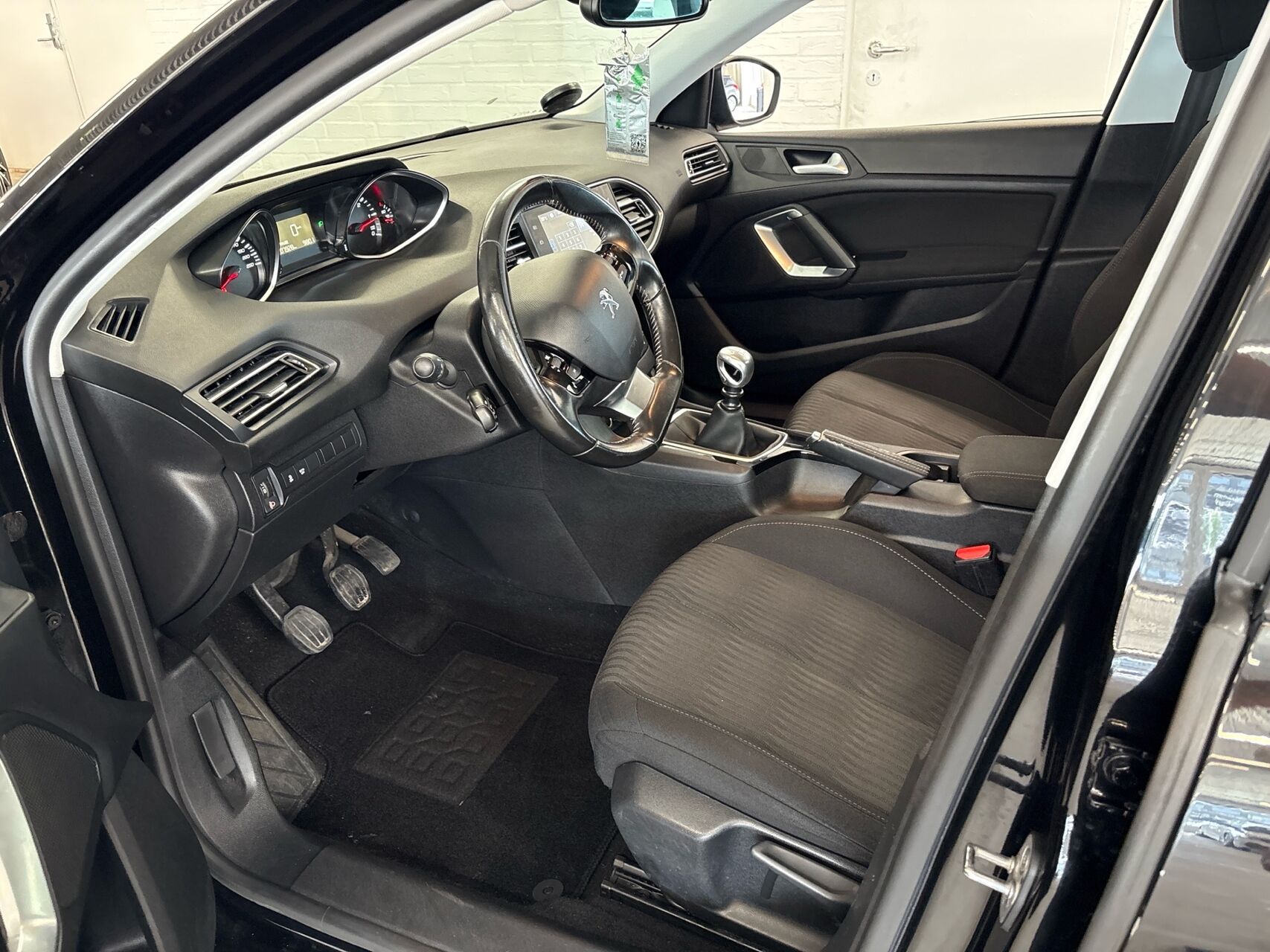 Billede af Peugeot 308 1,6 Blue e-HDI Active 120HK 5d 6g
