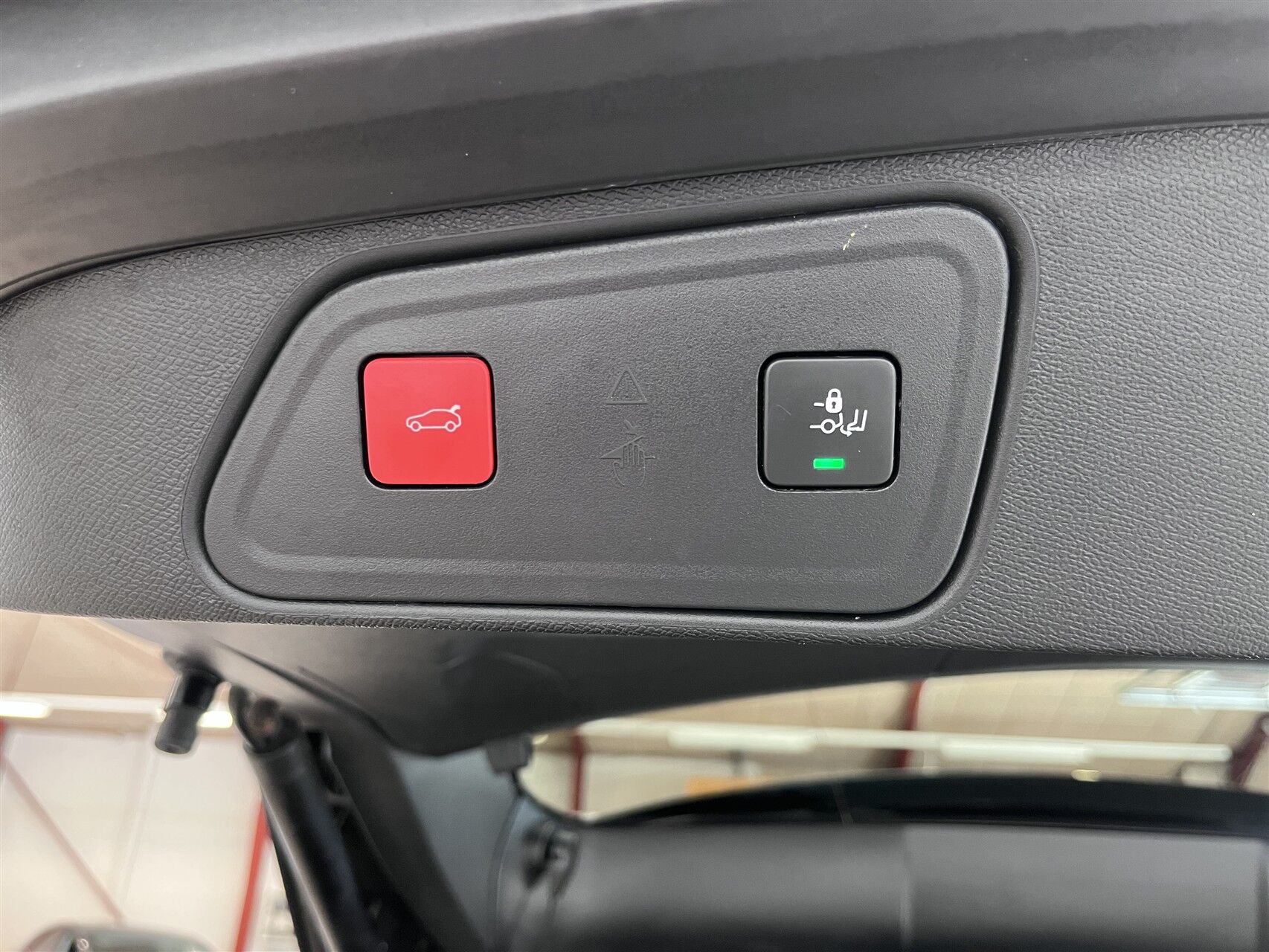 Billede af Peugeot 3008 1,6 PureTech  Plugin-hybrid Allure Pack LTD EAT8 225HK 5d 8g Aut.