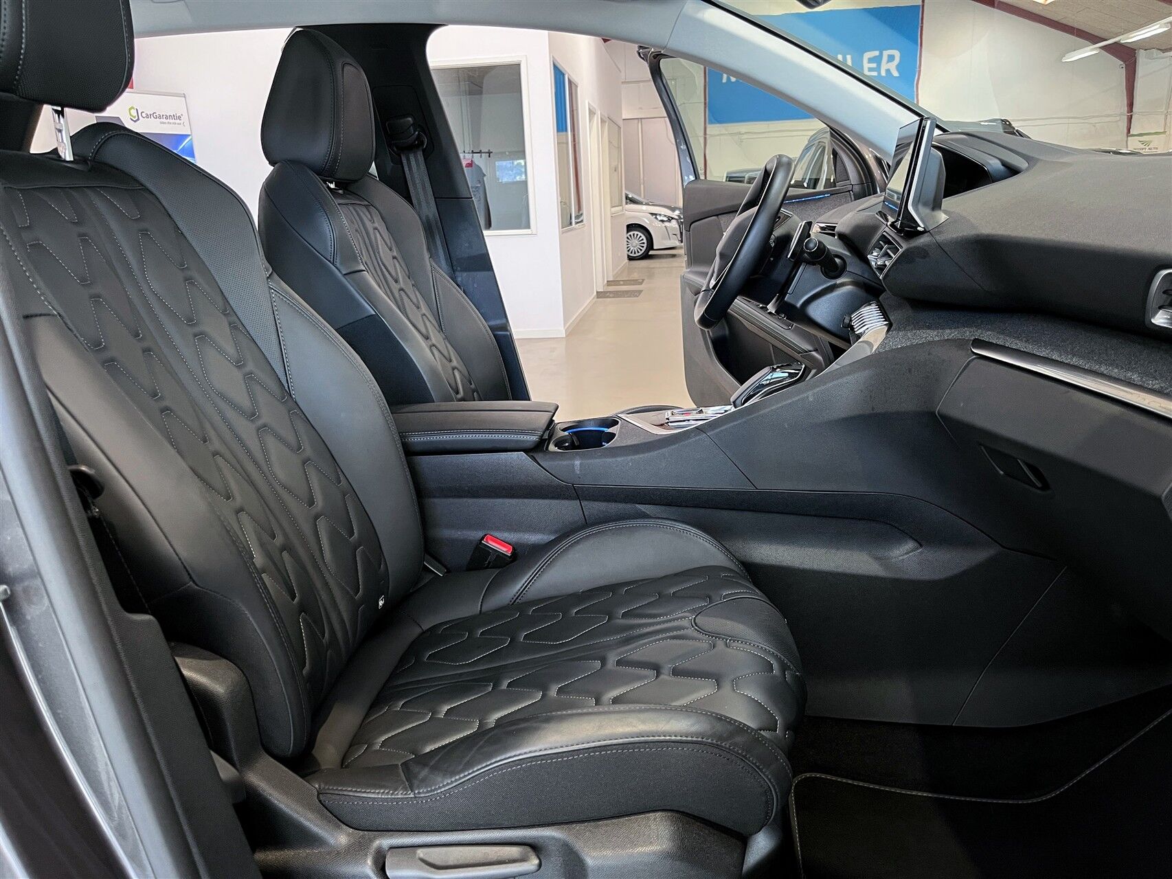 Billede af Peugeot 3008 1,6 PureTech  Plugin-hybrid Allure Pack LTD EAT8 225HK 5d 8g Aut.